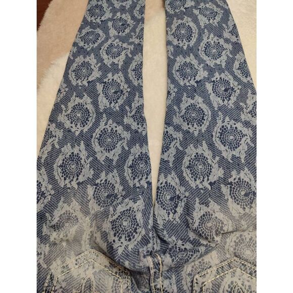 Rock Revival Lydia Cropped Skinny Jeans - Picture 4 of 14